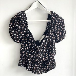 Floral puff sleeve sweetheart peplum top by Astr